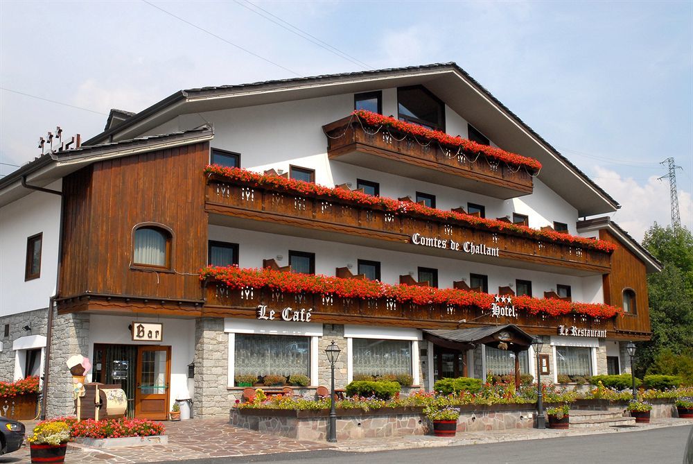 Hotel Comtes De Challant Albergo Etico Valle D'Aosta Fenis Exterior photo